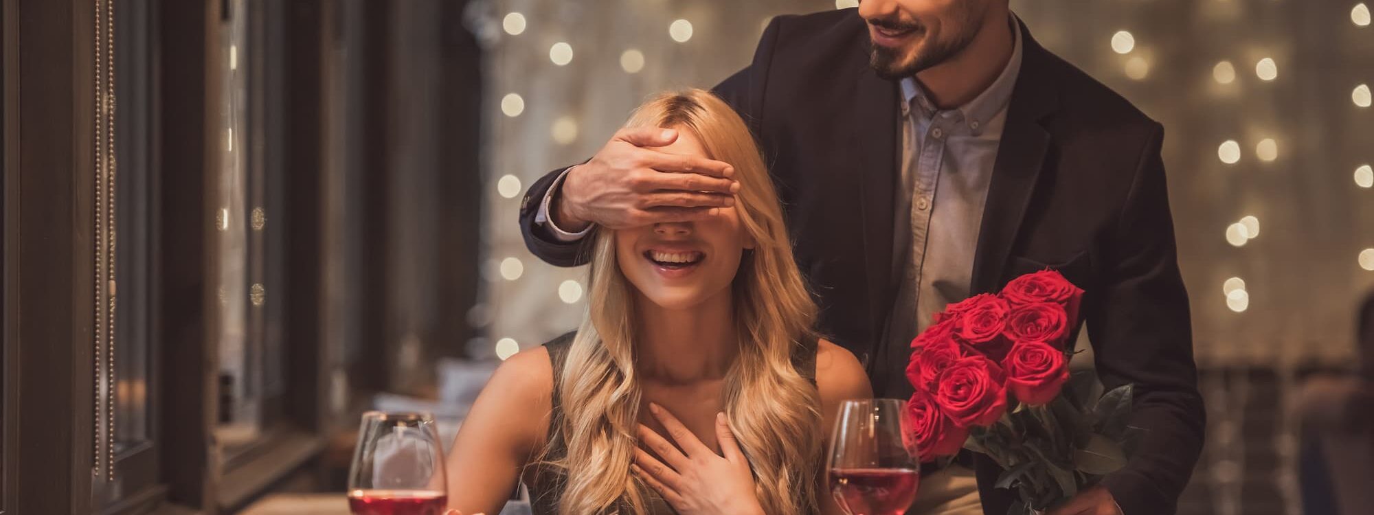 SOIREE_AMOUREUX 2000X750 | Mise en scène organisation Quelles activités offrir pour une escapade romantique unique et clé en main ? Wittenheim